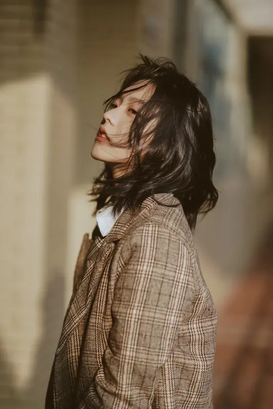 [艺图语] 2022.05.22 你的眼中明暗交杂一笑生花 Enndme - 艺图语